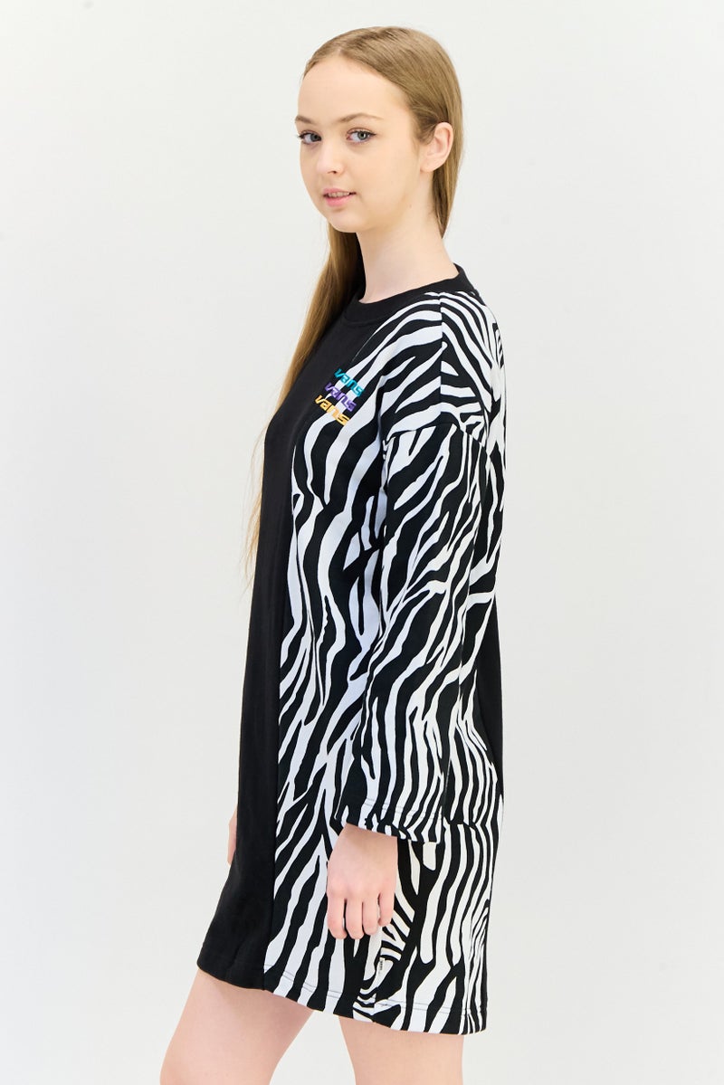 VANS Women Sportswear Fit Embroidered Logo Outdoor Dress, Multicolor - Image 2