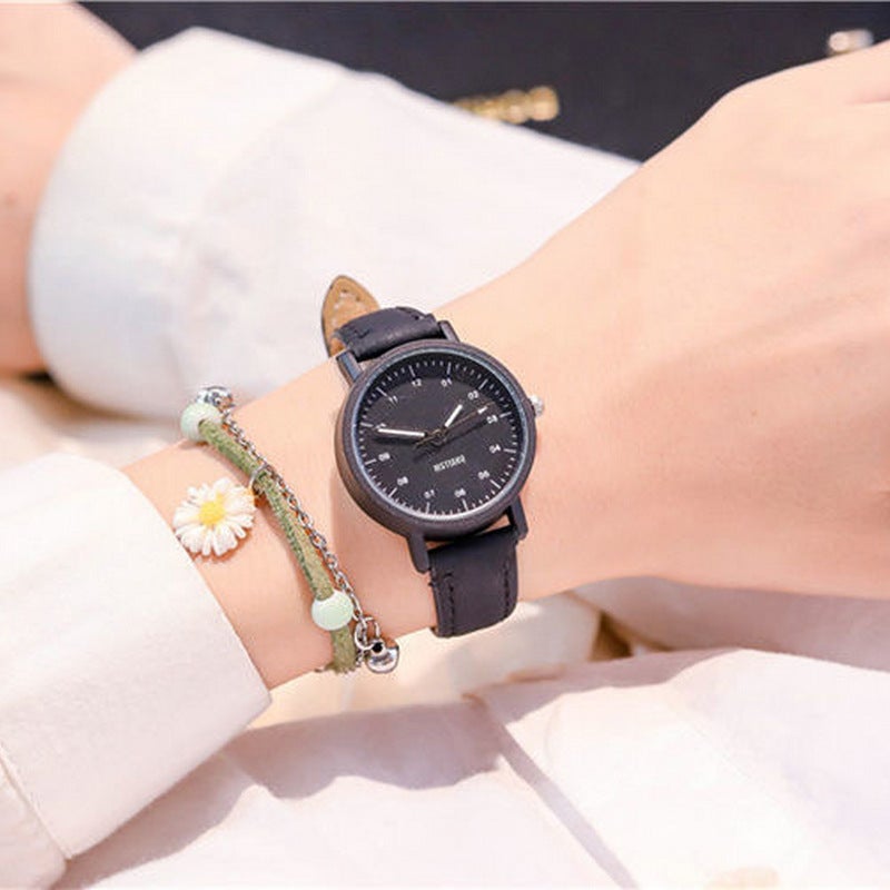 Korean Simple Chic Ladies Retro Quartz Watch Black