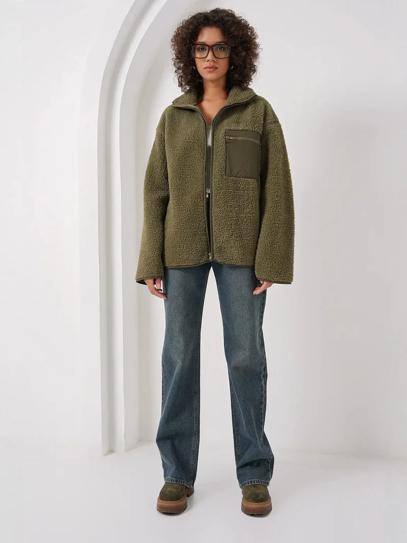 بيغ دارت معطف أفخم كبير الحجم بتفاصيل  للجيب