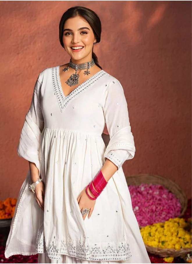 ISHIN Off White Kurta Set Straight Fit 3/4 Sleeve Sleeve made from Cotton featuring Self Design design and Round Neck neckline - Perfect for Ethinic!