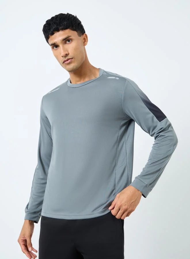 ستايلي Styli Pack of 3 - Reflective Print T-Shirt, Shorts and Track Pants