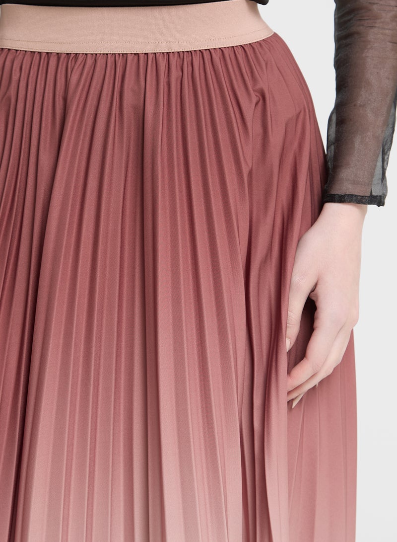 Khizana Pleated Ombre Skirt - Image 4