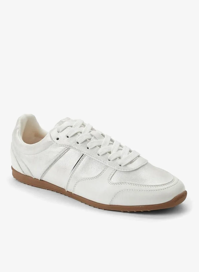 سيليست Women Lace-Up Sneakers