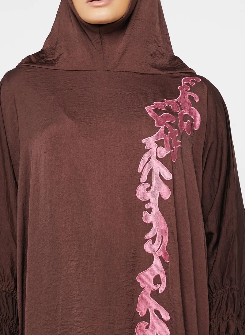 hayas closet Embroidered Detail Cuff Prayer Dress