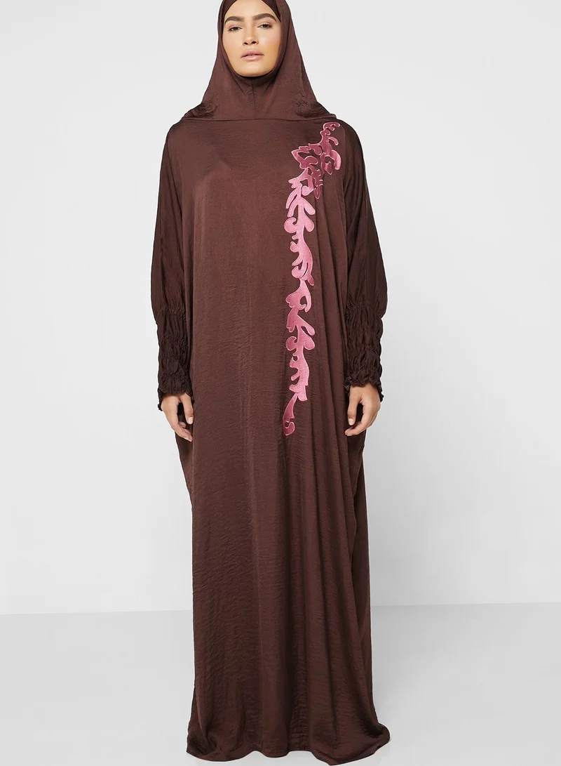 hayas closet Embroidered Detail Cuff Prayer Dress
