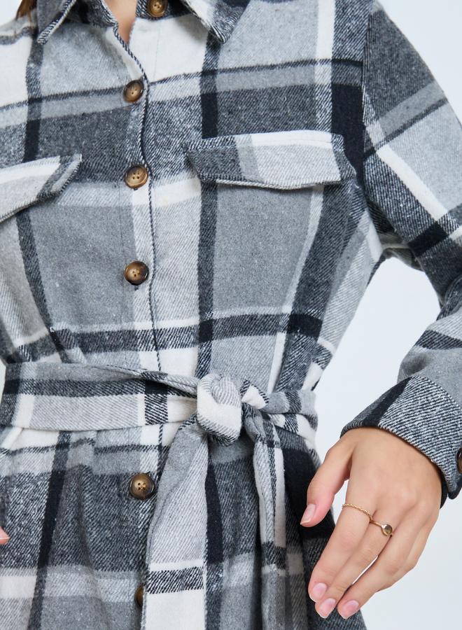 تايك تو فستان قميص قصير بنقشة مربعات مزود بحزام - Image 3