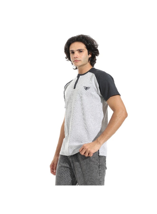 سيزار تيشرت رجالي بولو تطريز علي الصدر و برقبة دائرية - Image 5