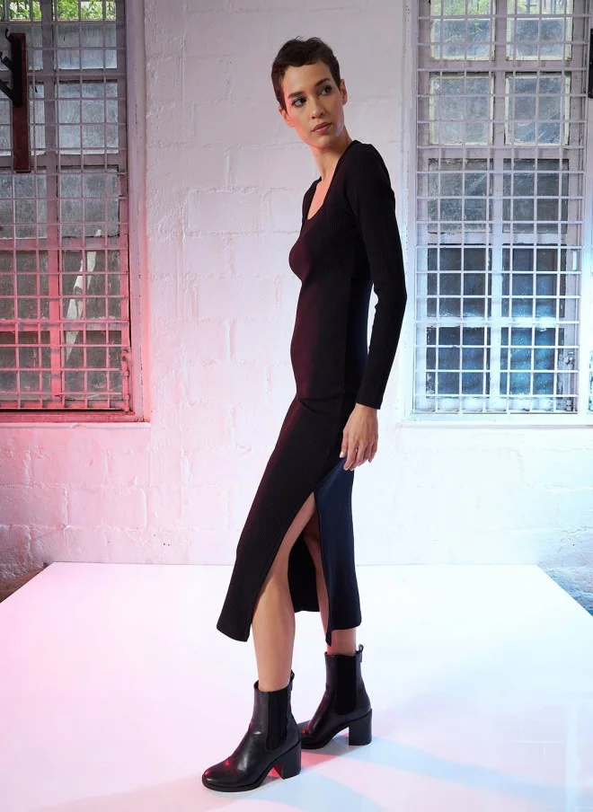 SASSAFRAS Black Sheath Midi Dress for Women