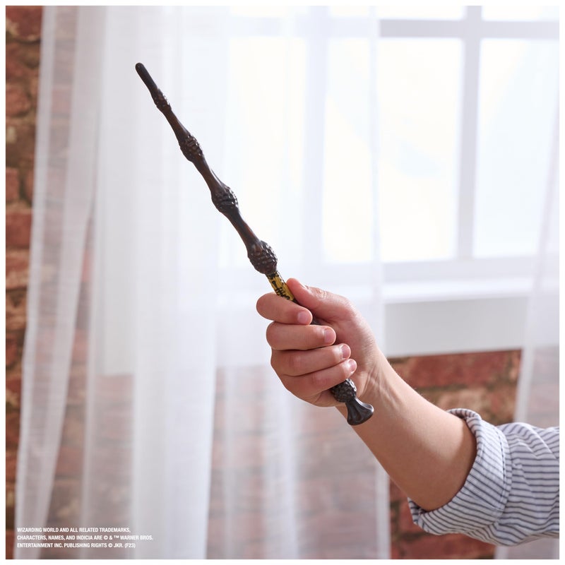 Wizarding World Harry Potter, 12-inch Spellbinding Harry Potter Wand with Collectible Spell Card, Kids Toys for Ages 6 and up - Image 4