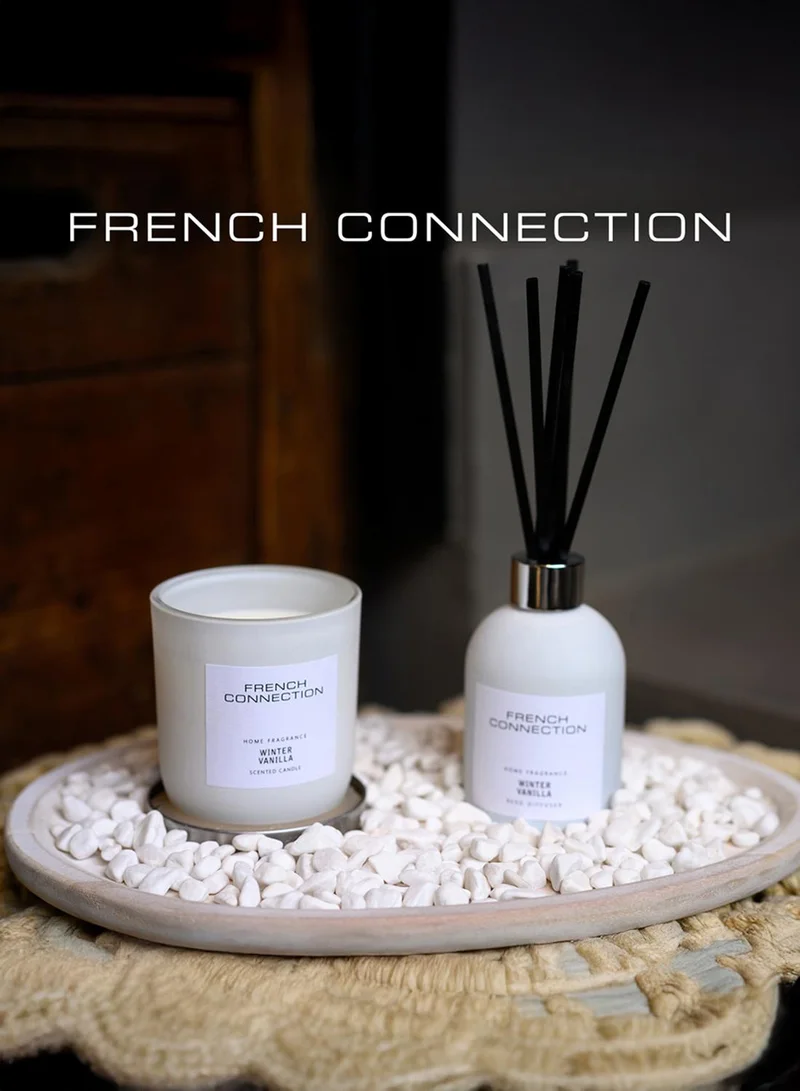 فرنش كونكشن طقم هدايا شمعة وفواحة بالفانيليا البيضاء