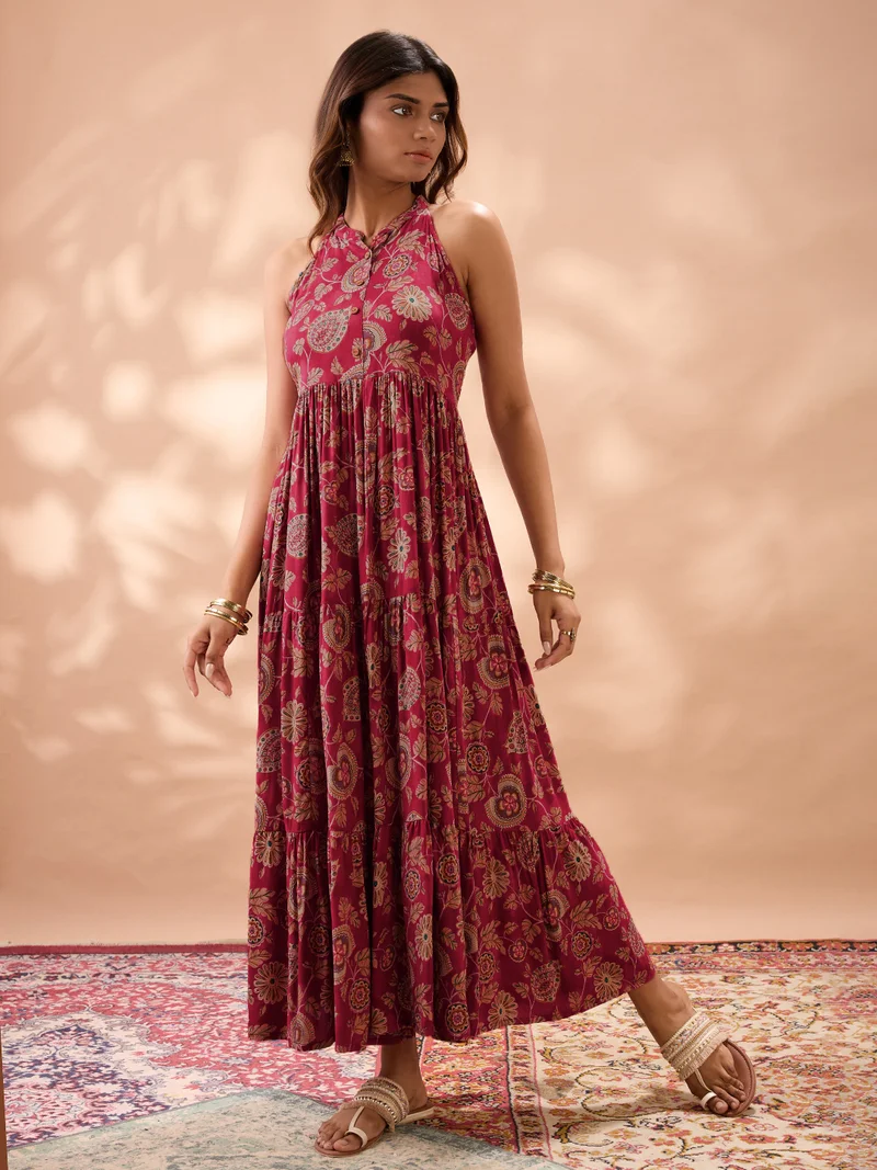 جلو باص Women Maroon Halter Neck Floral Print Gathered & Tiered A-Line Maxi Fusion Dress