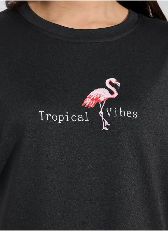 ستايلي Flamingo Print T-shirt & Palm Piped Hem Pyjama Set