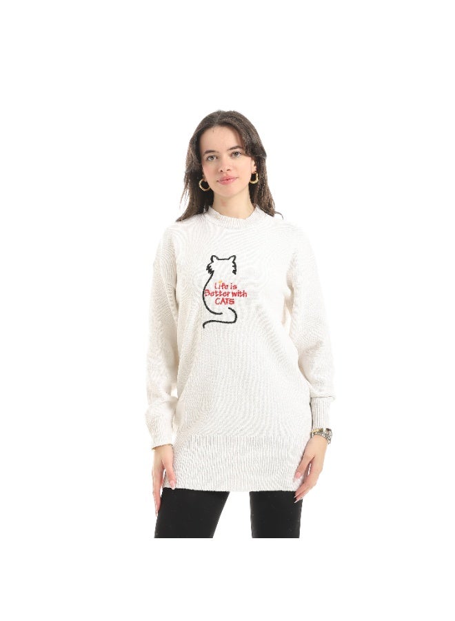 سيزار بلوفر صوف حريمي برقبة دائرية ومزود بتطريز علي الصدر - Image 1