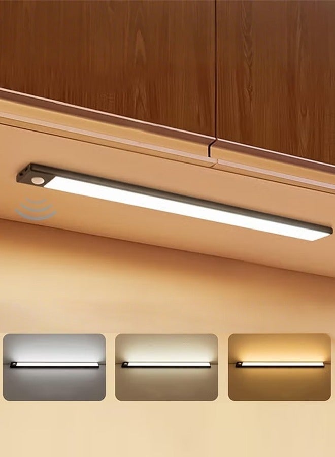 ARSTID أضواء خزانة بحساس حركة، ضوء ليلي LED قابل للشحن بتقنية التعتيم 3 ألوان/ ضوء خزانة مغناطيسي/ ضوء لاسلكي للمطبخ، الدرج، خزانة الملابس، ضوء للدراسة (أسود) 300 مم - Image 1