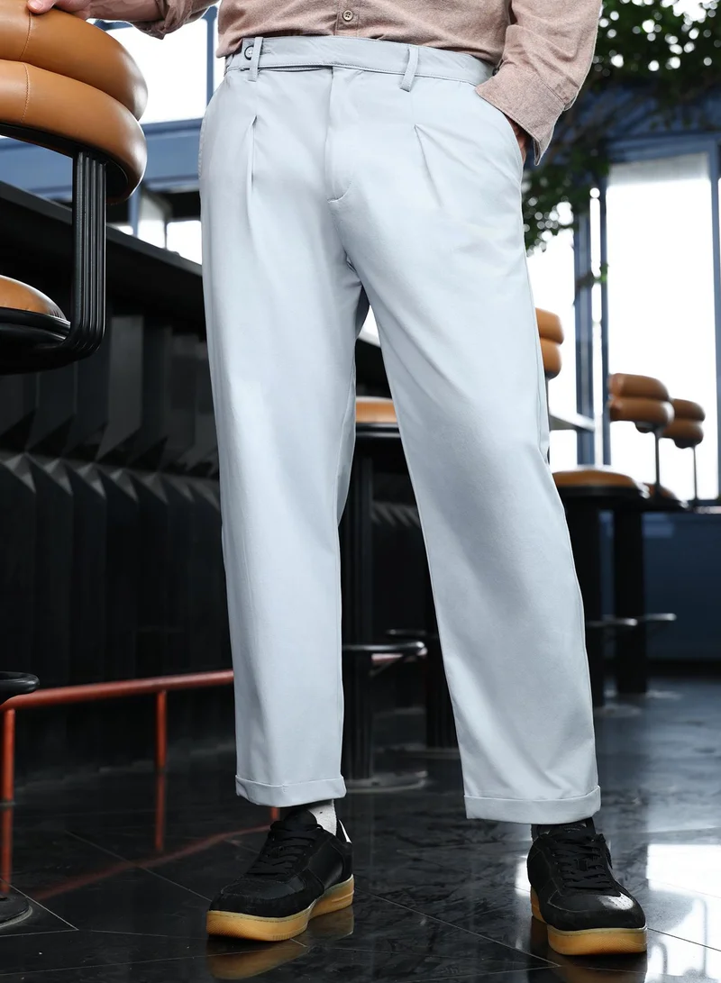 Campus Sutra Men Adjustable Chino-Tailored Trousers | Mid-Rise, Side-Adjuster Waist | Extended-Button , Straight Hem | Solid Jersey | Woven Fabric For Casual & Daily Wear | Cloud Grey