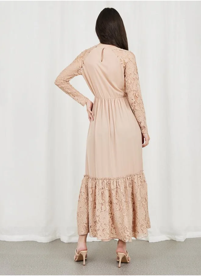 ستايلي Lace Trim Maxi Dress
