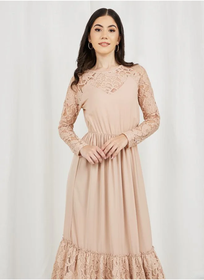 ستايلي Lace Sheer Detail A-Line Tiered Maxi Dress