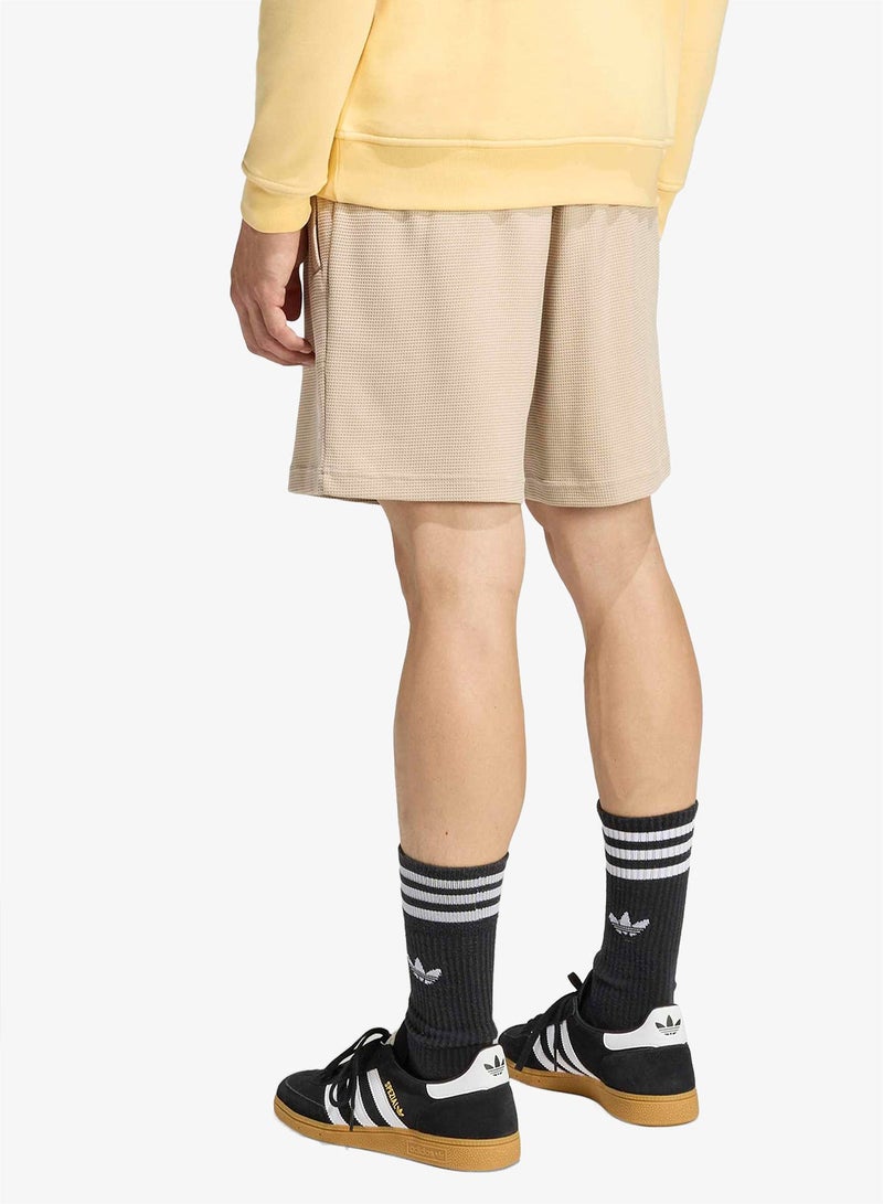 adidas Originals Essentials Trefoil Waffle Shorts - Image 2