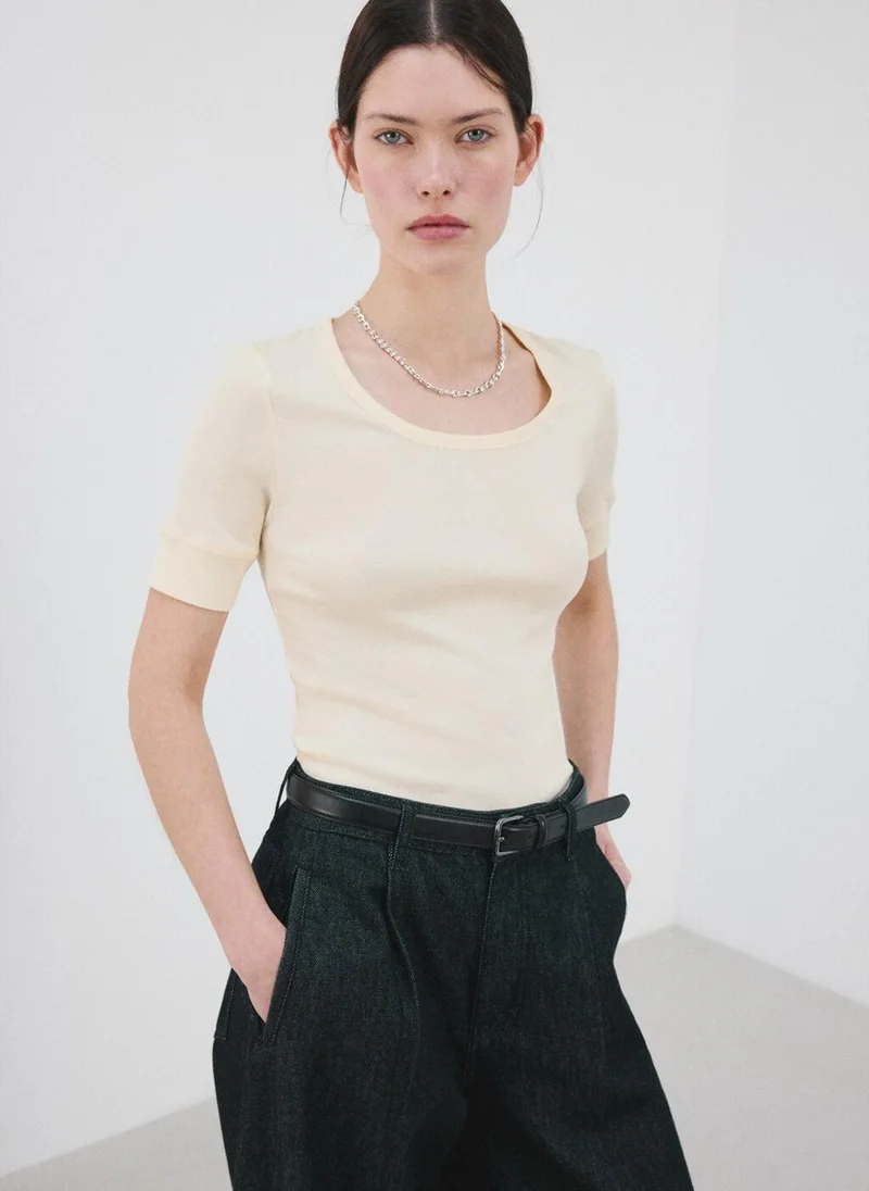 مانجو Short-sleeved fitted t-shirt