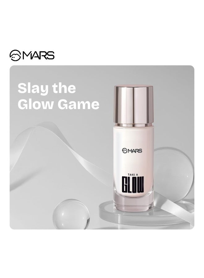 MARS Take A Glow Illuminating Primer + Strobe Cream | 3-in-1 Formula: Moisturiser, Face Primer & Highlighter | Enriched with Jojoba Oil (30ml) (01-MOON GLOW) - Image 3
