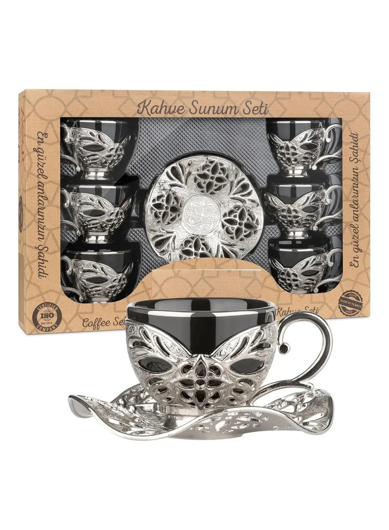 أكار طقم قهوة تركية فاخر من 6 فناجين مع حوامل وصحون بالتراث العثماني الأنيق باللون الأسود والفضي – صناعة تركية - Image 1