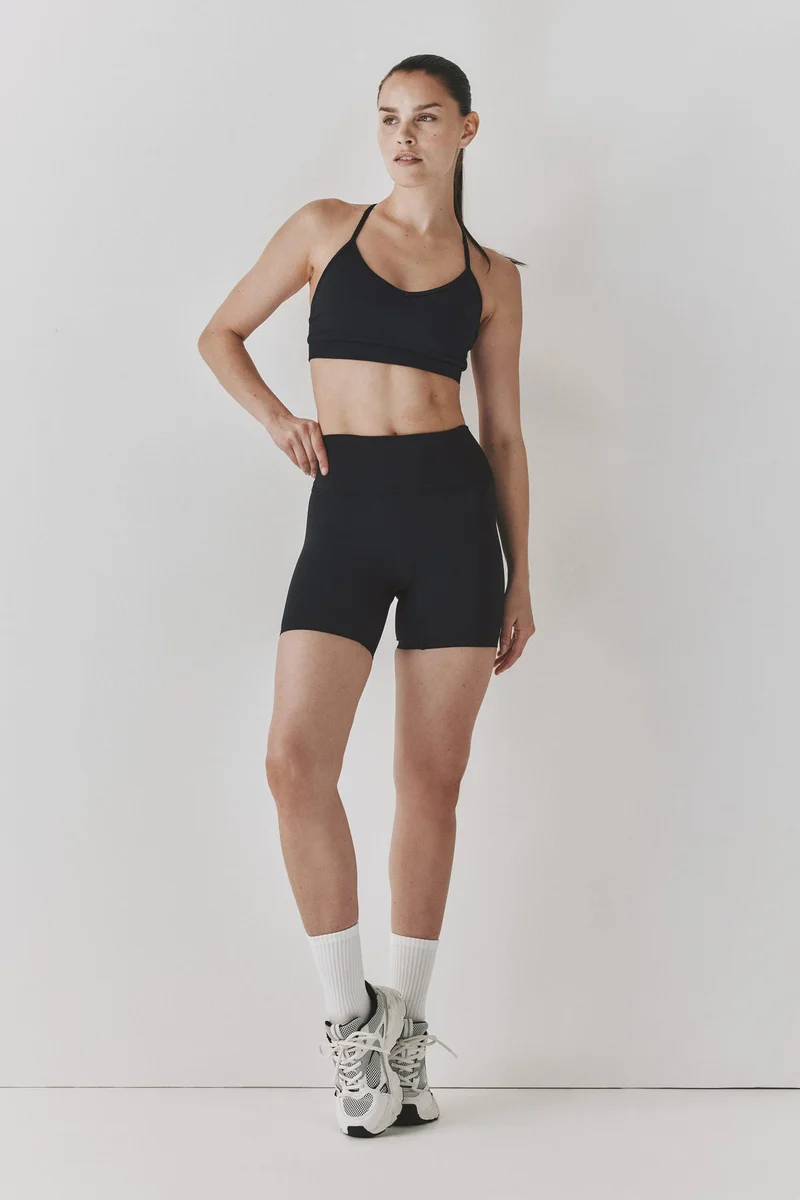 H&M  Medium Support Seamless sports bra with DryMove™ for Women | Best Price UAE