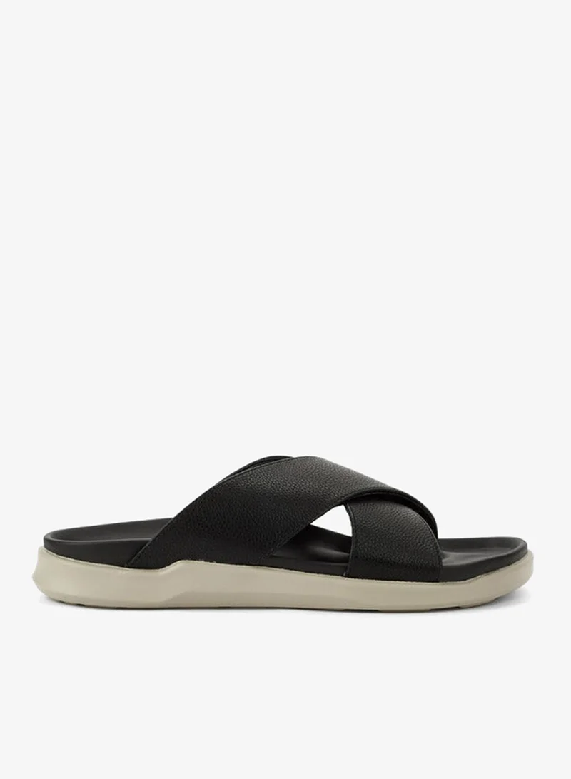 Le Confort Men Cross Strap Sandals