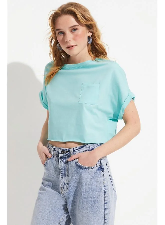 JUNE June Women's Crop Pocket Detailed Knit T-Shirt