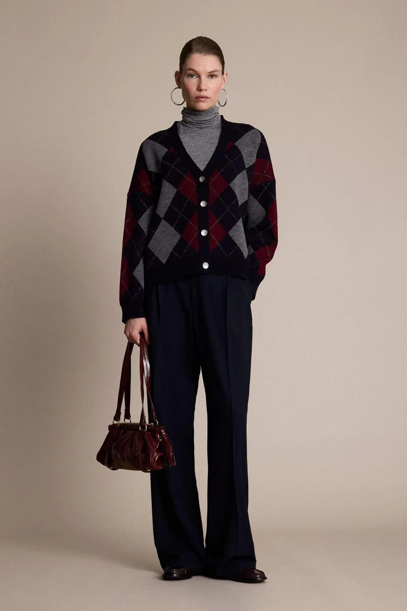 ديفاكتو Regular Fit V-Neck Diamond Pattern Buttoned Knit Cardigan