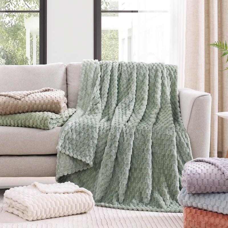 Monbix Light Sage Green Fleece Throw Blanket for Couch- Room Decor Soft Cozy Blankets for Women, Lightweight Fleece Flannel Bed Blanket Suitable for All Seasons(50"Ã—60",Light Sage Green) - Image 2
