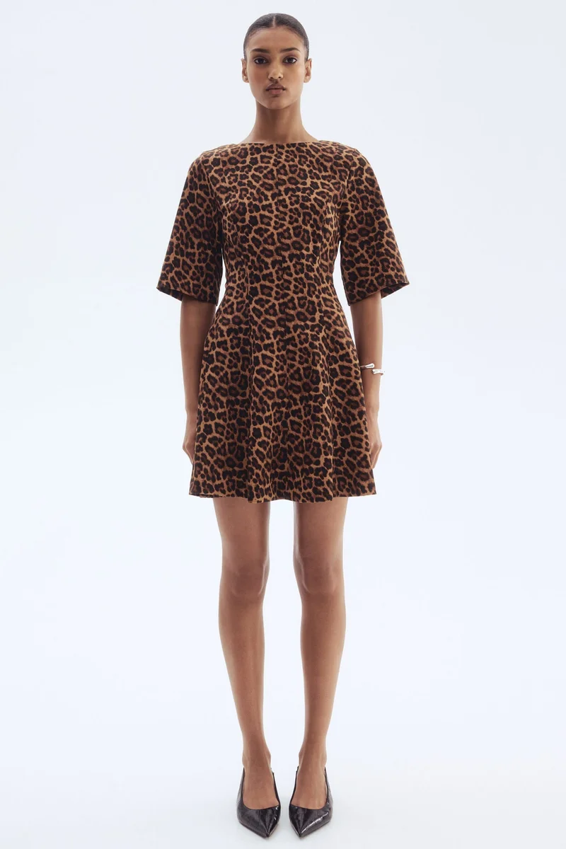 اتش اند ام فستان تويل بخصر محدد