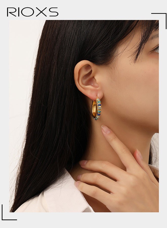 ريوكس أقراط حلقات تركواز عتيقة للنساء، أقراط حجرية طبيعية رقيقة للسيدات، أقراط حلقات متوسطة مطلية بالذهب عيار 18 قيراط، أقراط أحجار كريمة من بوهيميا بيدز، مجوهرات مصنوعة يدويًا للصيف والشاطئ والسفر والفساتين الهاوايية - Image 2