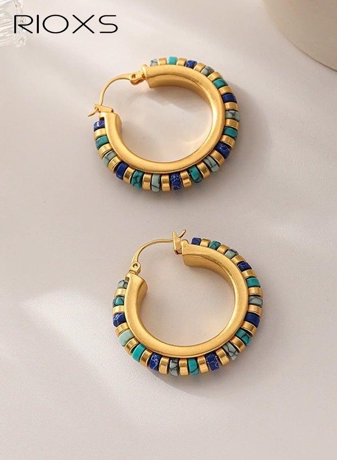 ريوكس أقراط حلقات تركواز عتيقة للنساء، أقراط حجرية طبيعية رقيقة للسيدات، أقراط حلقات متوسطة مطلية بالذهب عيار 18 قيراط، أقراط أحجار كريمة من بوهيميا بيدز، مجوهرات مصنوعة يدويًا للصيف والشاطئ والسفر والفساتين الهاوايية - Image 1