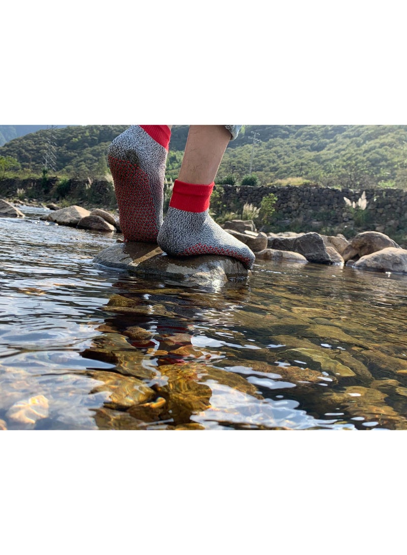 Level 5 Cut-Resistant Socks, Outdoor Protective Five-Toe Socks, Beach Anti-Slip Socks with Adhesive（One size）  - Image 5