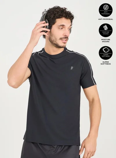 Styli Active Men Contrast Piping Detail Workout T-Shirt