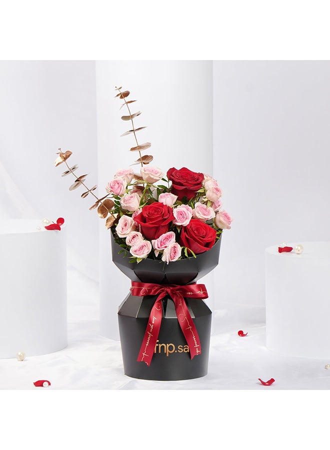 Ferns N Petals Red n Pink Love Roses Bouquet - Image 1