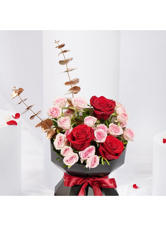Ferns N Petals Red n Pink Love Roses Bouquet - Image 2