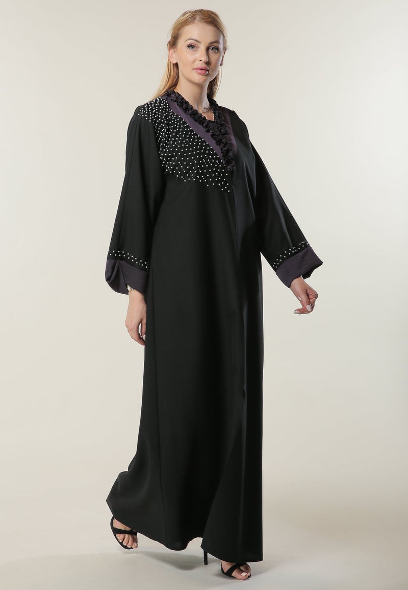 Moistreet Embroidered Pleated Collar Abaya - Image 5
