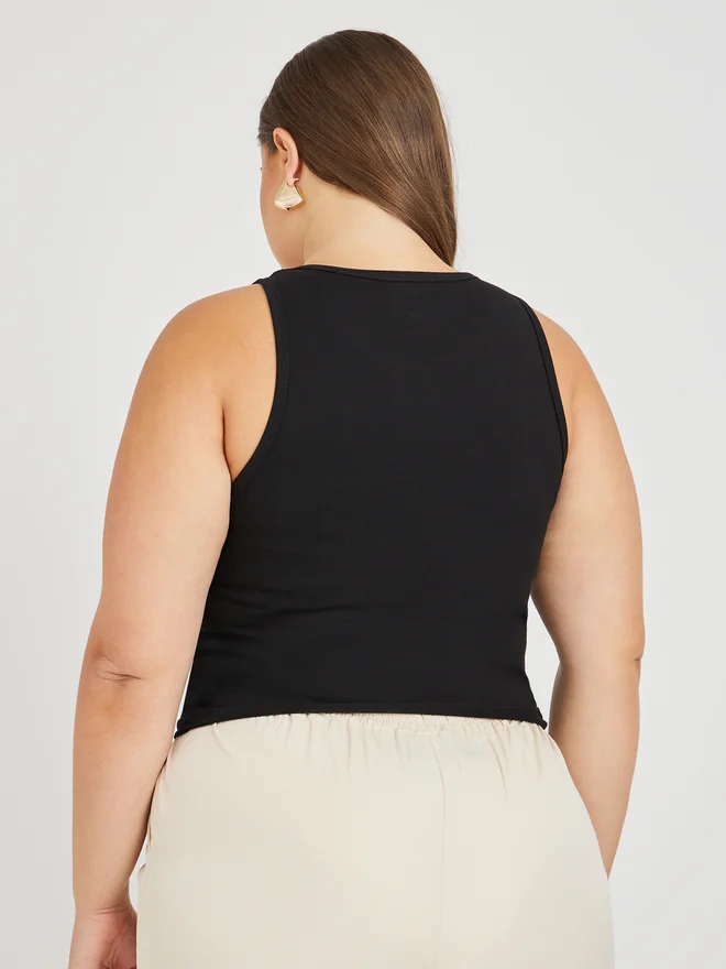 Styli Styli Plus Size Solid Round Neck Tank