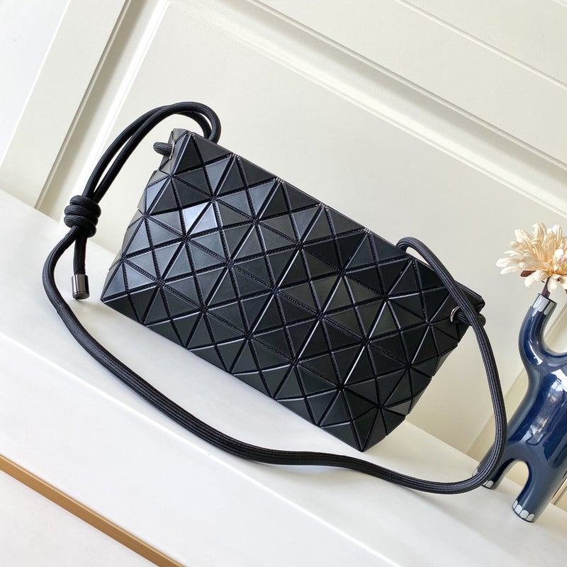 Japanese Original Stitching Tofu Bag Geometric Diamond Bag Mobile Phone Key Cosmetic Bag Shoulder Hand Crossbody Women'S Bag - Image 4