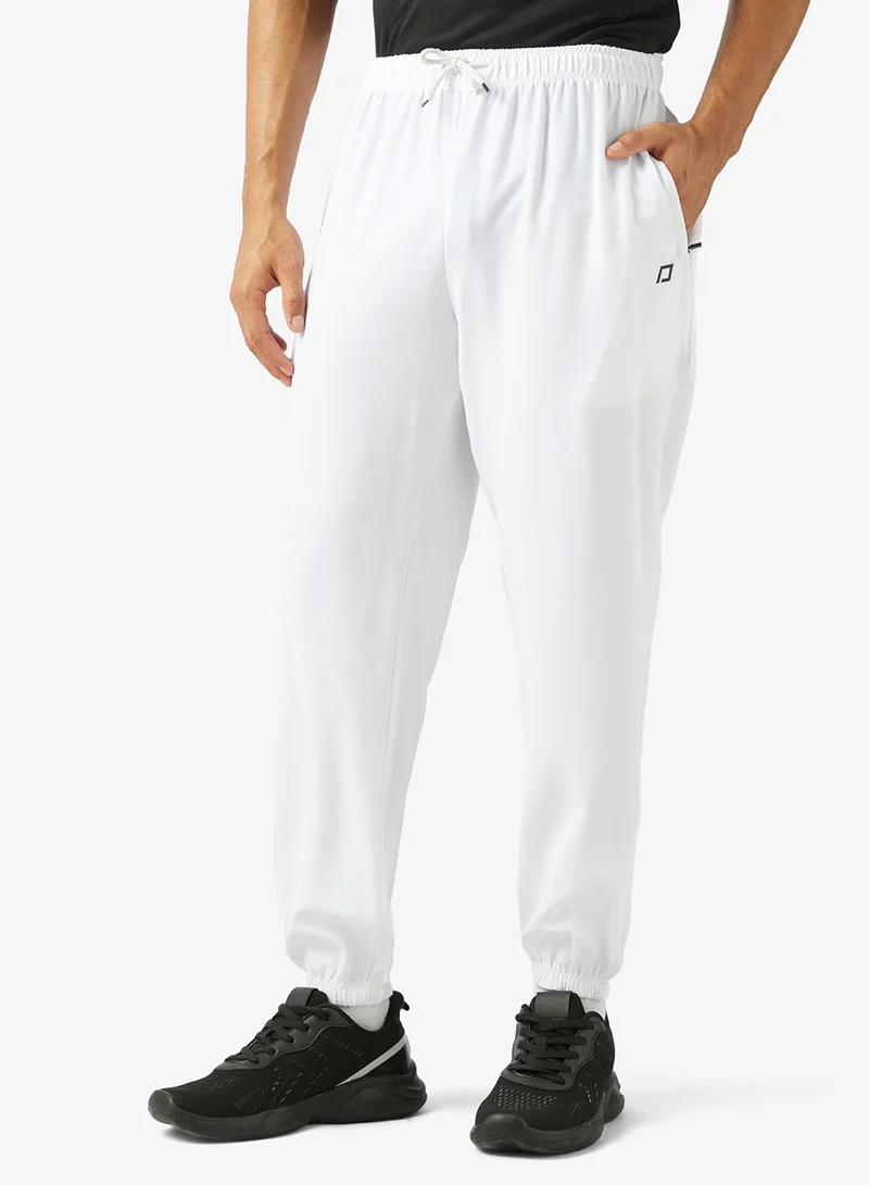 فورورد بدلات رياضية بشعار