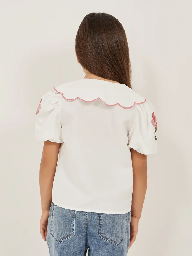 Styli Styli Embroidered Peter Pan Collar Buttoned Top