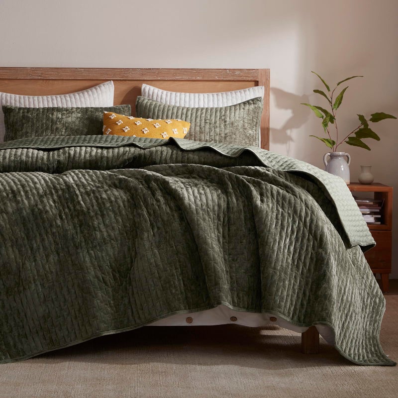 LEAONME Velvet Quilt Set Full/Queen Size 90''x98'', Lightweight Olive Green Velvet Comforter Set with 2 Matching Shams, Soft Cross Stitch Bedspread Coverlet Bedding Set for All Season - Image 1