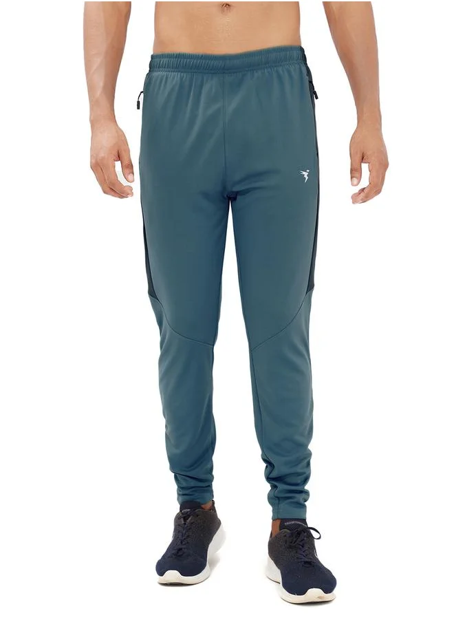 تكنوسبورت Men Solid Slim Fit Track Pants with TECHNO DRY