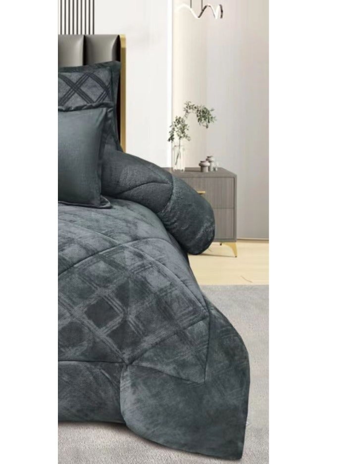 مينجلي مفرش سرير نفرين مخمل شتوي فخم بتصميم انيق وخامة تمنحك الدفئ والراحة 6 قطع، مقاس اللحاف 240x220 سم - Image 4