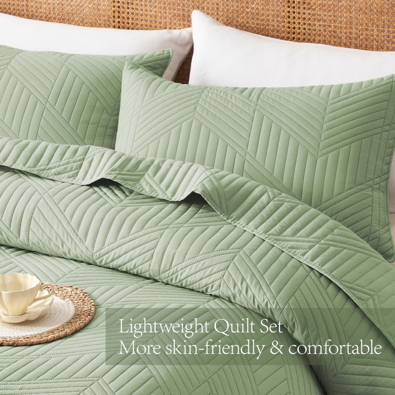 Davulos Queen Quilt Bedding Set,Sage Green Ultrasonic Full/Queen Quilt Set Reversible Microfiber Bedspread,Lightweight Soft Modern Geometric Coverlet Set for All Seasons(1 Quilt,2 Pillow Shams) - Image 5