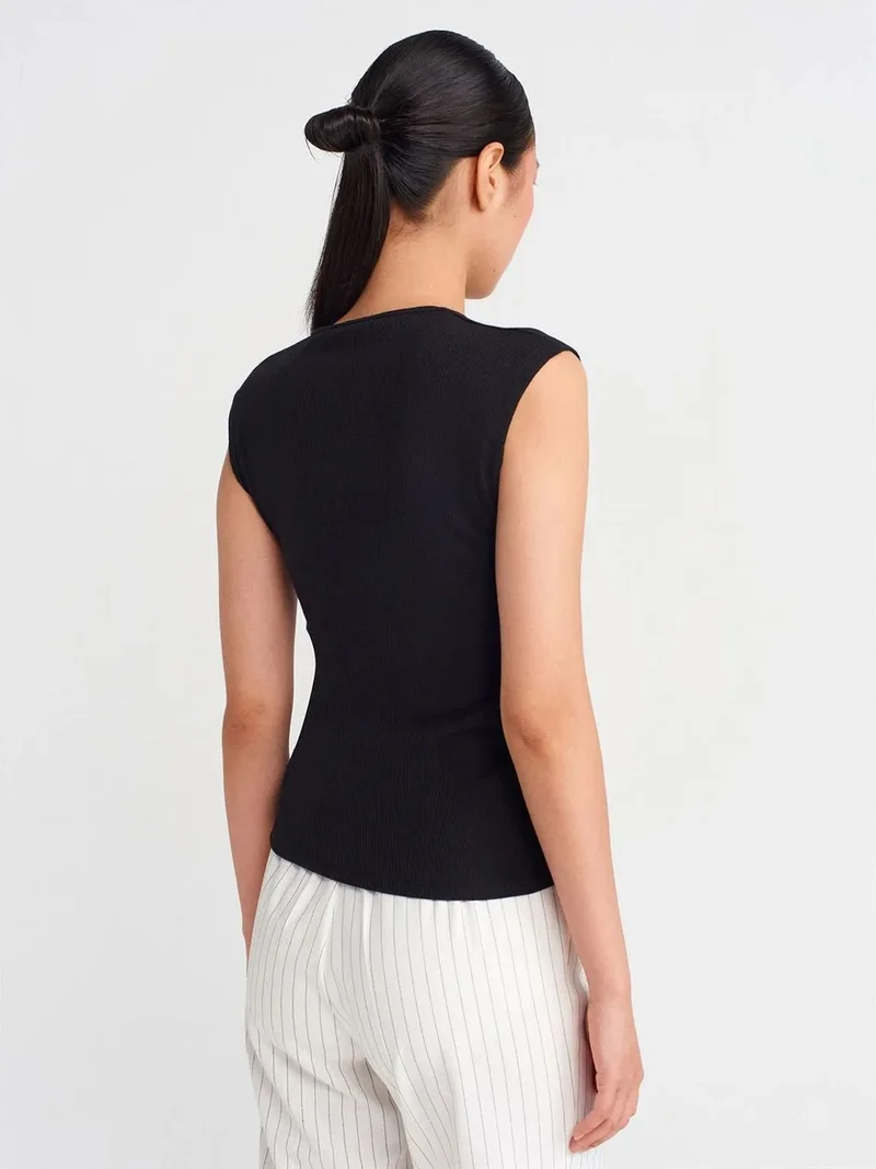 ديلفين Dilvin Sleeveless Ribbed Button-Front Blouse