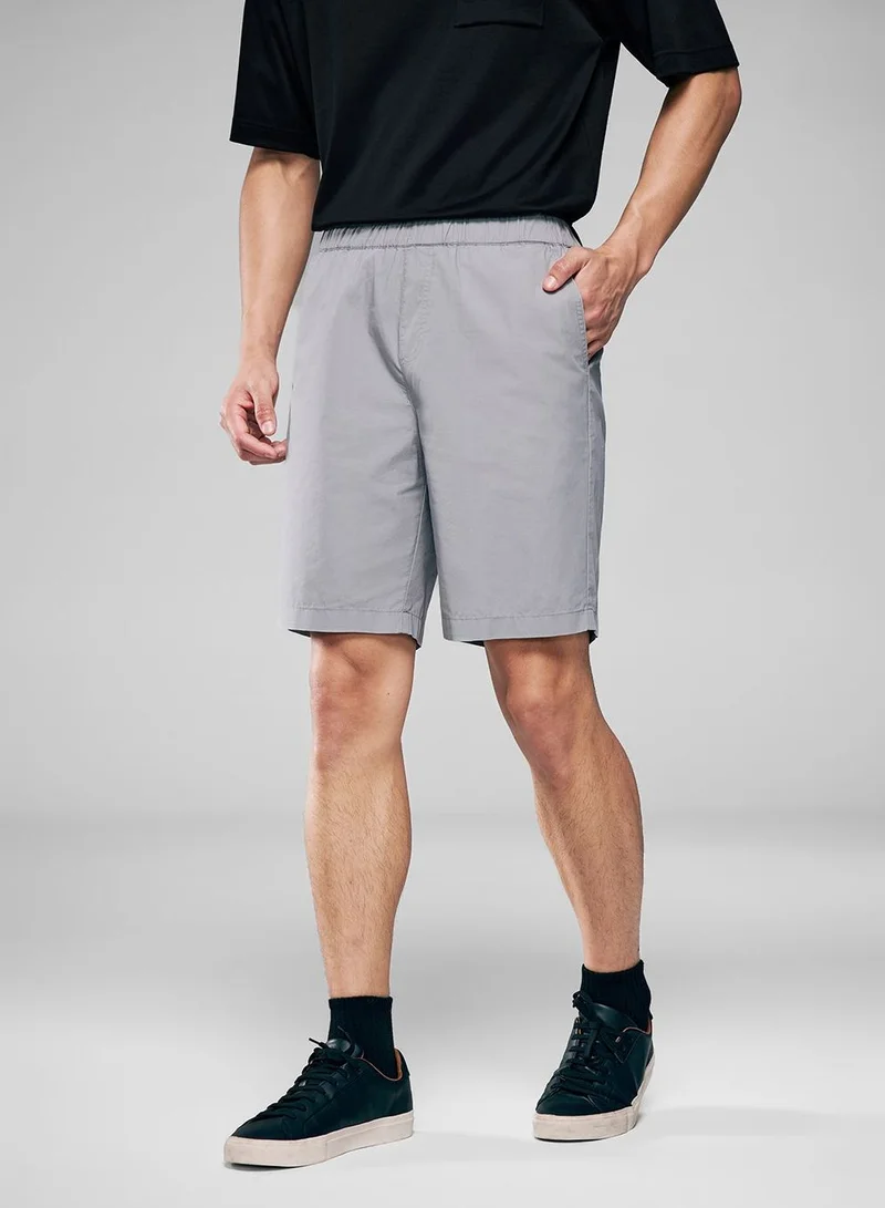Giordano Men Regular Cotton Twill Elastic Shorts