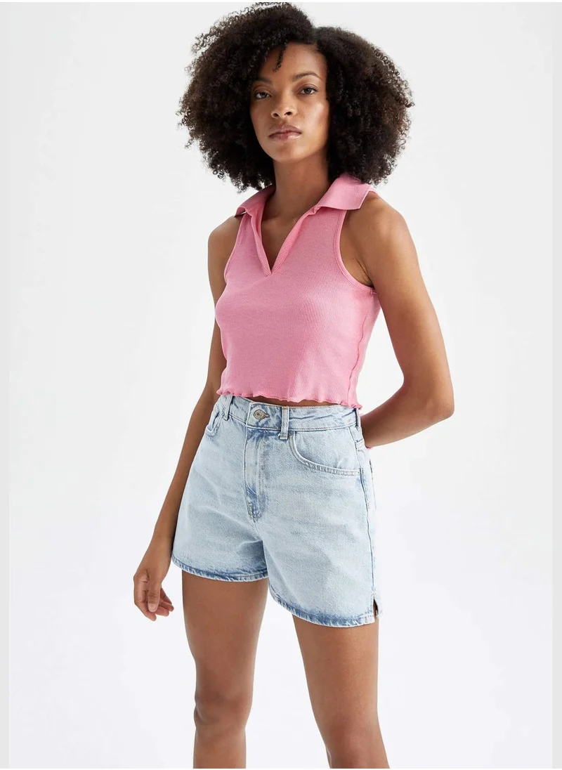 ديفاكتو Slim Fit Sleeveless Crop Top