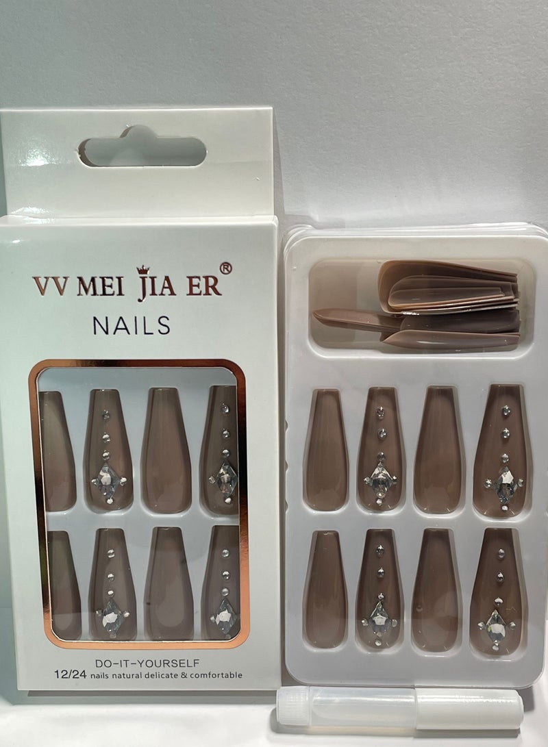 Generic 24 Pieces artificial nails with distinctive and elegant design are easy to install and are one of the wonderful women accessories  - Image 1